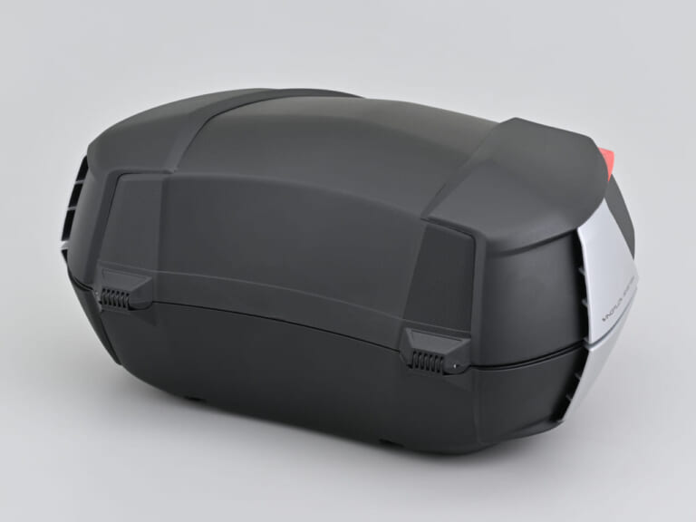 GIVI V49 AIR|大容量49Lなのに風切り音が気にならない!? 革新的な空力性能を誇るGIVI「V49 AIR」でタンデムツーリングはもっと身軽に【トップケース新製品】