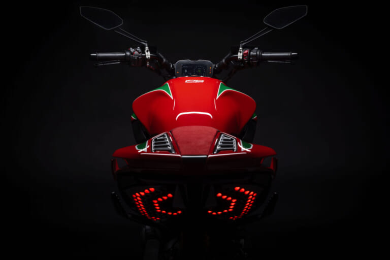 DUCATI Diavel V4 RS 100｜【世界各100台限定】ひと目で心奪われるチェンテナリオ・ブロンゾの輝きをガレージに。ドゥカティ100年を象徴する10の宝石「Collezione 100」コレクションが登場