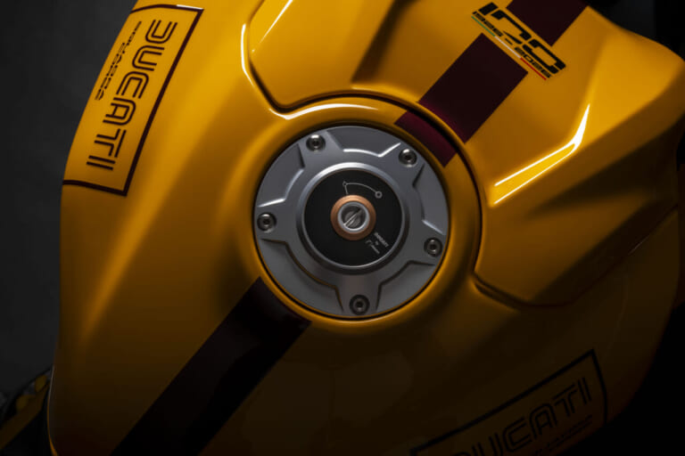 DUCATI Collezione 100|【世界各100台限定】ひと目で心奪われるチェンテナリオ・ブロンゾの輝きをガレージに。ドゥカティ100年を象徴する10の宝石「Collezione 100」コレクションが登場