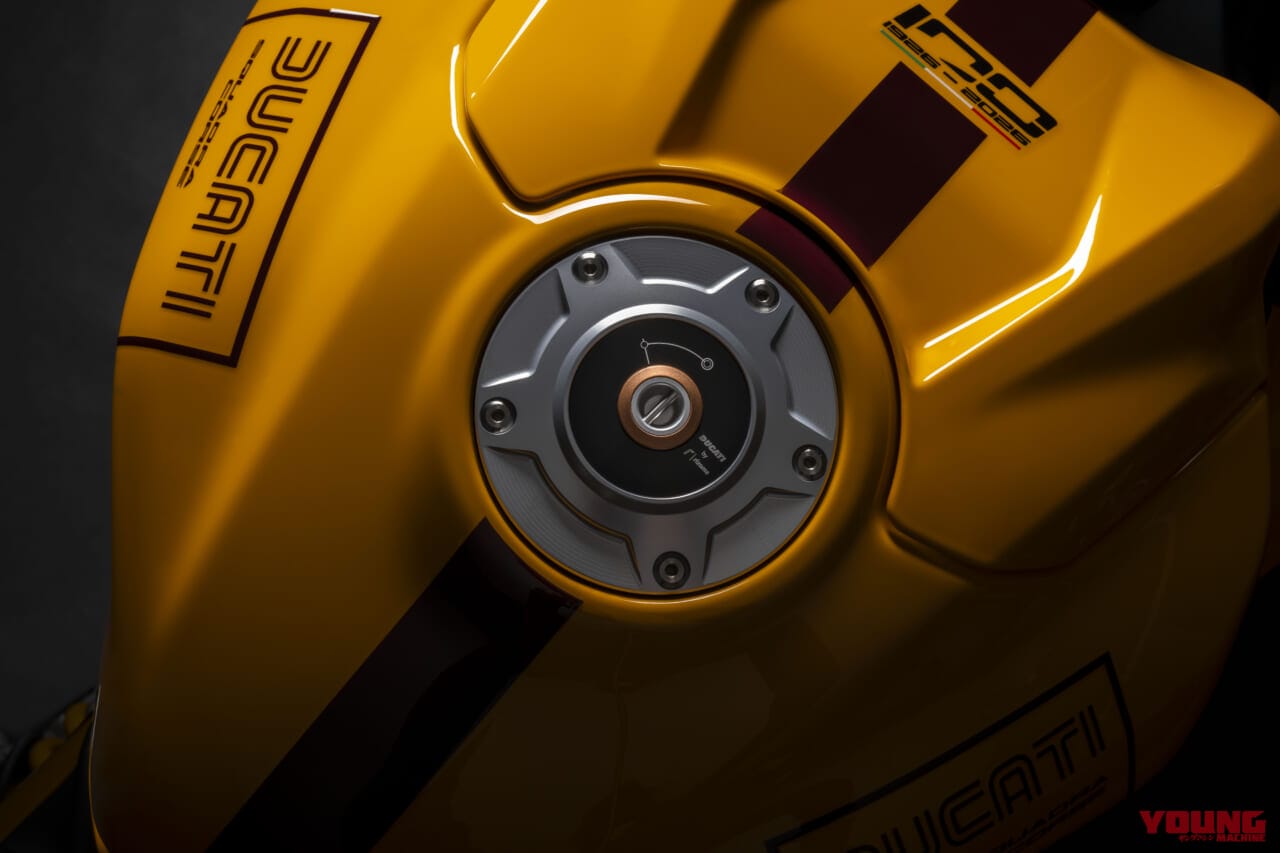 DUCATI Collezione 100｜【世界各100台限定】ひと目で心奪われるチェンテナリオ・ブロンゾの輝きをガレージに。ドゥカティ100年を象徴する10の宝石「Collezione 100」コレクションが登場