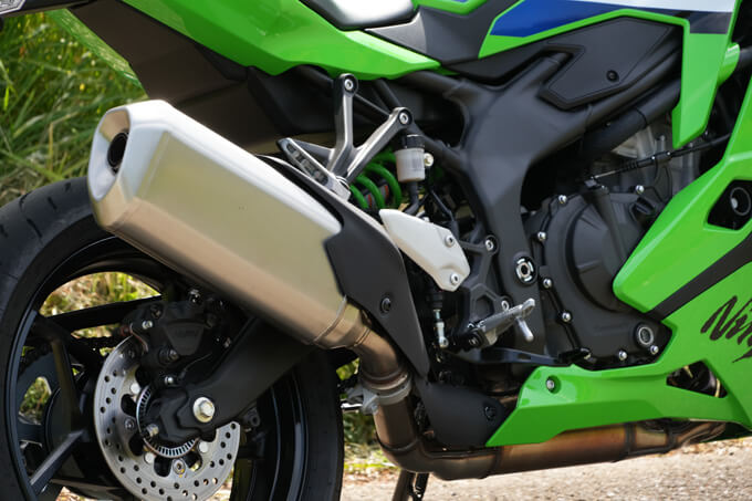 Ninja ZX-4RR　シュアラスター｜シュアラスターLOOPパワーショット「ザ・体感!!」カワサキ・Ninja ZX-4RR編
