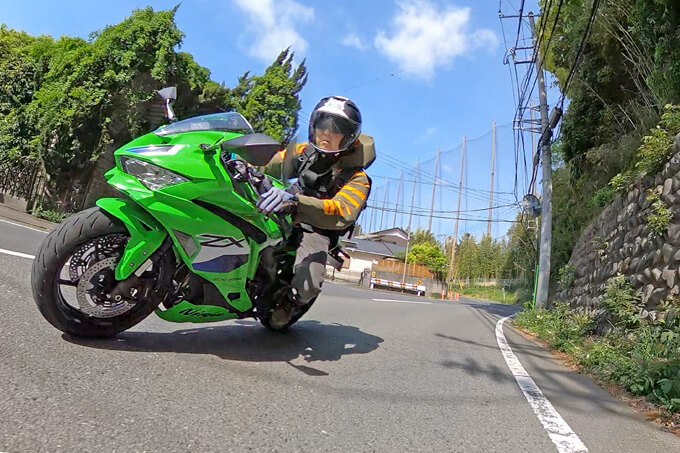 Ninja ZX-4RR　シュアラスター｜シュアラスターLOOPパワーショット「ザ・体感!!」カワサキ・Ninja ZX-4RR編