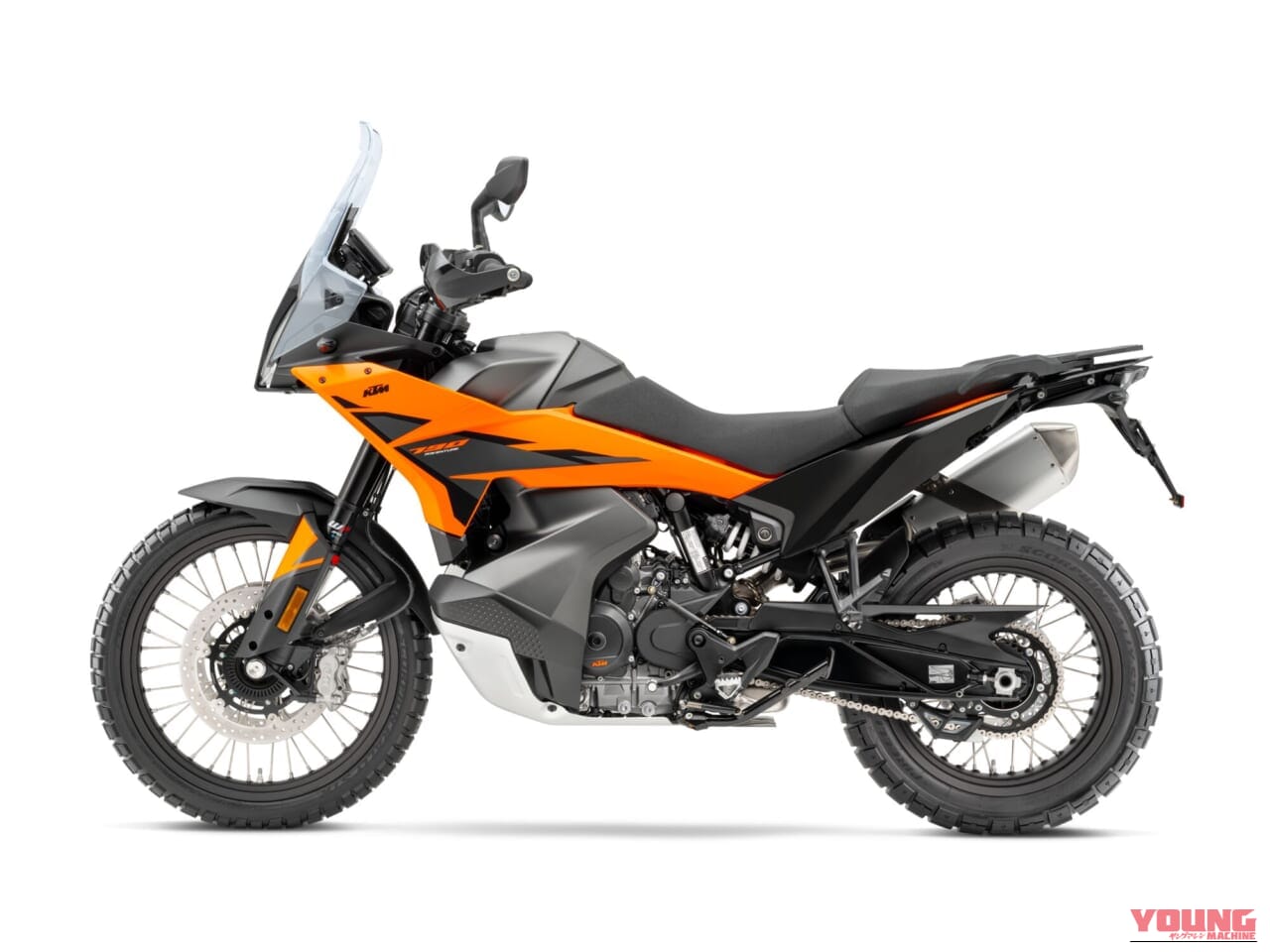 KTM 790 ADVENTURE｜【新型外車】旅の疲労を吹き飛ばすミドルアドベンチャーバイクの正解。低重心タンクと極上フル装備のKTM 790 ADVENTURE2026モデルが登場