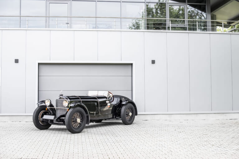 1929年 ジンデルフィンゲン ダイムラー製造 ベンツ メルセデス・ベンツSSK|「実車はこんな感じなんだ…」ルパン三世が飛び乗ろうとしてズッコケるクラシックカー、98年前のメルセデスベンツSSKを紹介。