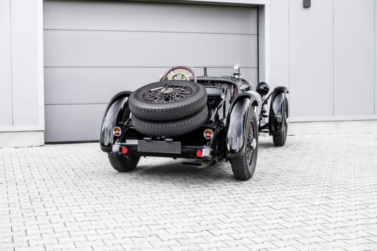 1929年 ジンデルフィンゲン ダイムラー製造 ベンツ メルセデス・ベンツSSK リア|「実車はこんな感じなんだ…」ルパン三世が飛び乗ろうとしてズッコケるクラシックカー、98年前のメルセデスベンツSSKを紹介。