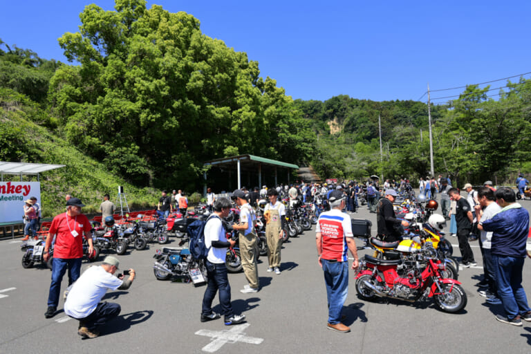【560台超が集結】もはや1/1のリアルプラモデル！大人が本気でハマる「4ミニ・カルチャー」のカオスで素敵な深い沼「第18回モンキーミーティング」