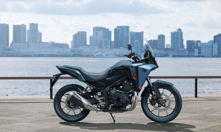 HONDA NX400 E-Clutch｜操る楽しさはそのままに、渋滞の疲労もエンストの恐怖もゼロへ! 待望の400クラスへEクラッチが拡大。ホンダ「CBR400R / NX400E-Clutch」登場【HONDA2026新型】
