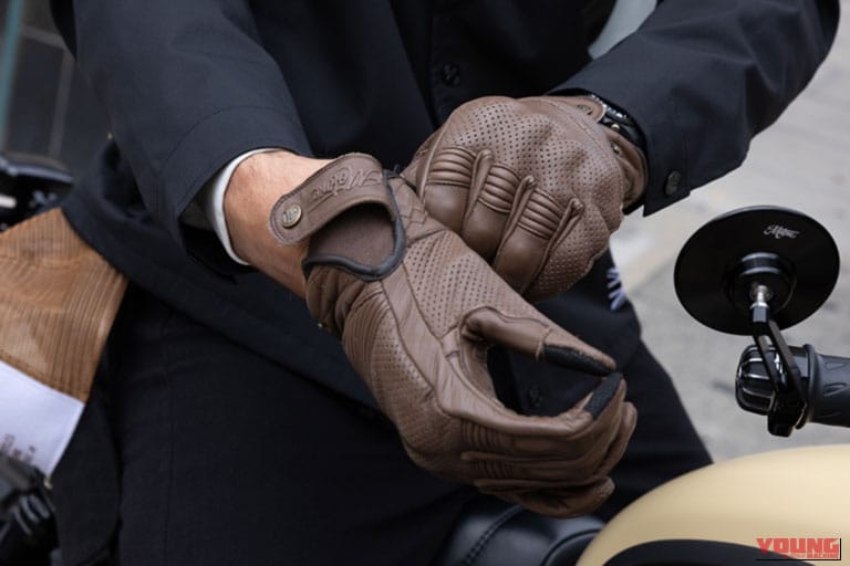 モートーン レザーグローブ SPECTRE|【英国発】モートーンの新作バイクウェア登場。トライアンフに似合うコーチジャケット&上質レザーグローブやキャップまで解説