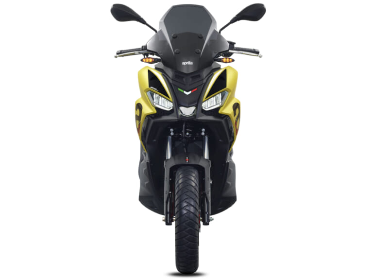 Aprilia SR GT 200 Sport｜【SUV感覚スクーター】軽二輪クラスの余裕と足長サスを備えた圧倒的な機動力。新色ゴールドを纏った「SR GT 200 Sport」2026年モデルが登場