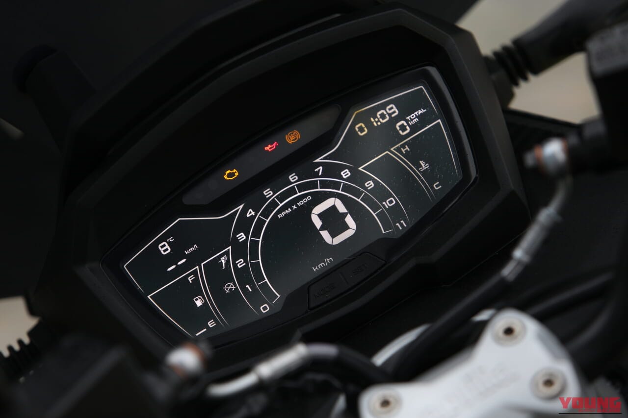 Aprilia SR GT 200 Sport|【SUV感覚スクーター】軽二輪クラスの余裕と足長サスを備えた圧倒的な機動力。新色ゴールドを纏った「SR GT 200 Sport」2026年モデルが登場