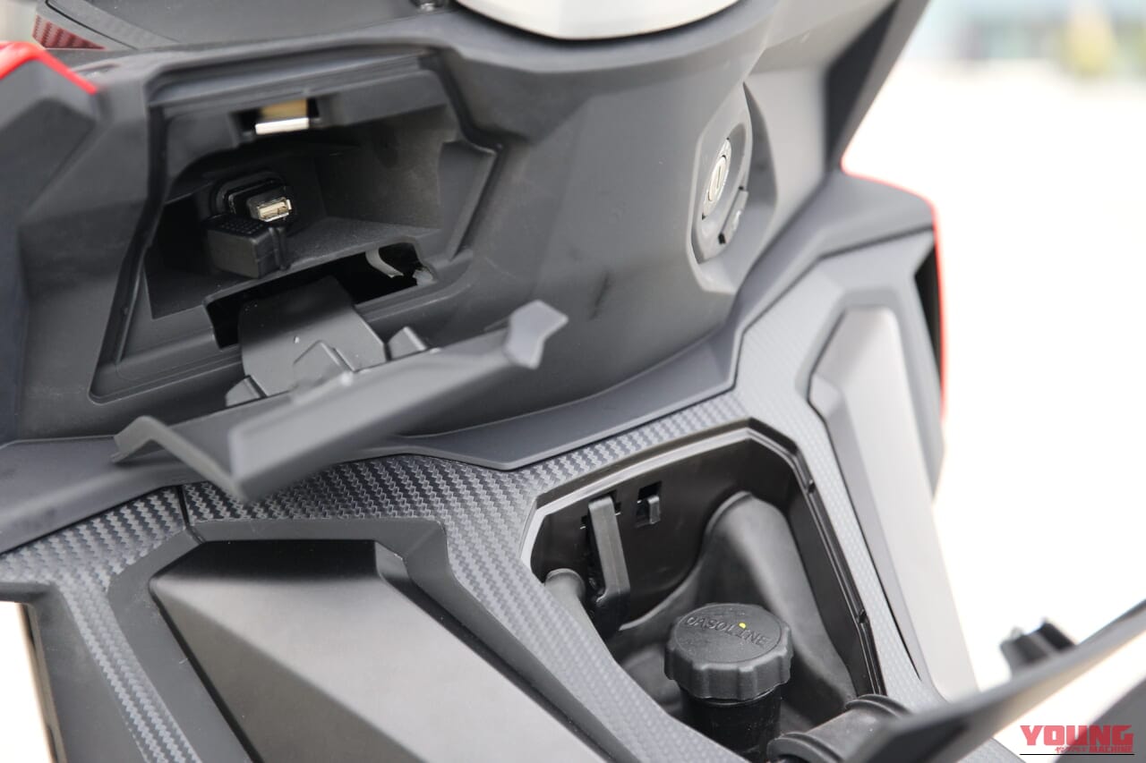 Aprilia SR GT 200 Sport|【SUV感覚スクーター】軽二輪クラスの余裕と足長サスを備えた圧倒的な機動力。新色ゴールドを纏った「SR GT 200 Sport」2026年モデルが登場