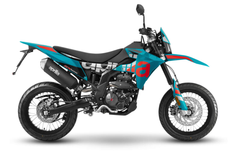 Aprilia SX 125|維持費の安さと走りの興奮を両立。15馬力を誇るフルサイズ原付2種モタード・アプリリア「SX 125」2026年モデルが発売