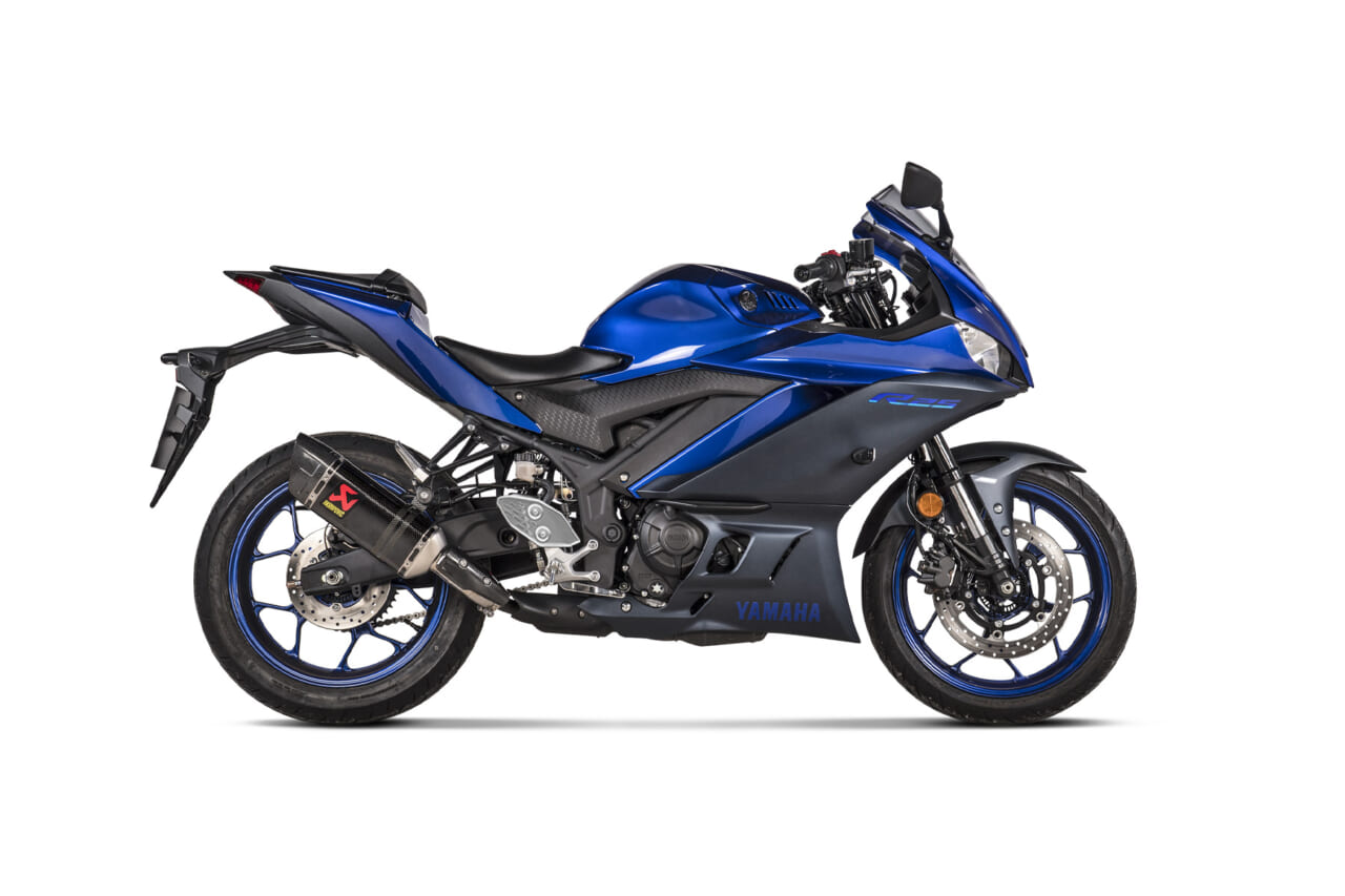 |【速報】Z900RSの“最適解”か!? アクラポビッチから2026モデル対応の「車検対応2本出し」が降臨!