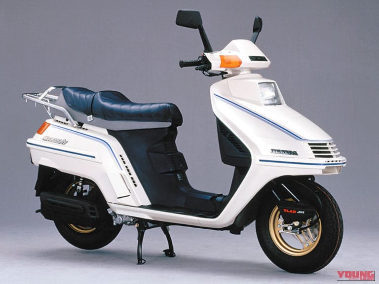 1984 HONDA SPACY250 FREEWAY|リトラに3輪、ブランドコラボまで!俺たちを驚かせた80年代・昭和の個性派絶版スクーター名車まとめ「可能性を探れ!」