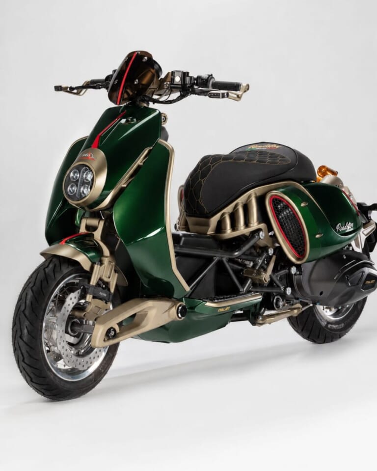 ITALJET Roadster 400 Founders Edition｜「美しすぎる…」わずか46分で完売。日本からも注文が殺到した、通勤の憂鬱を吹き飛ばす一生モノ・イタリアンスクーターの圧倒的存在感【Roadster 400Founders Edition】
