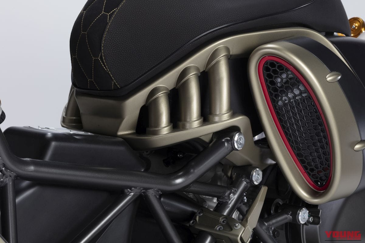 ITALJET Roadster 400 Founders Edition｜「美しすぎる…」わずか46分で完売。日本からも注文が殺到した、通勤の憂鬱を吹き飛ばす一生モノ・イタリアンスクーターの圧倒的存在感【Roadster 400Founders Edition】