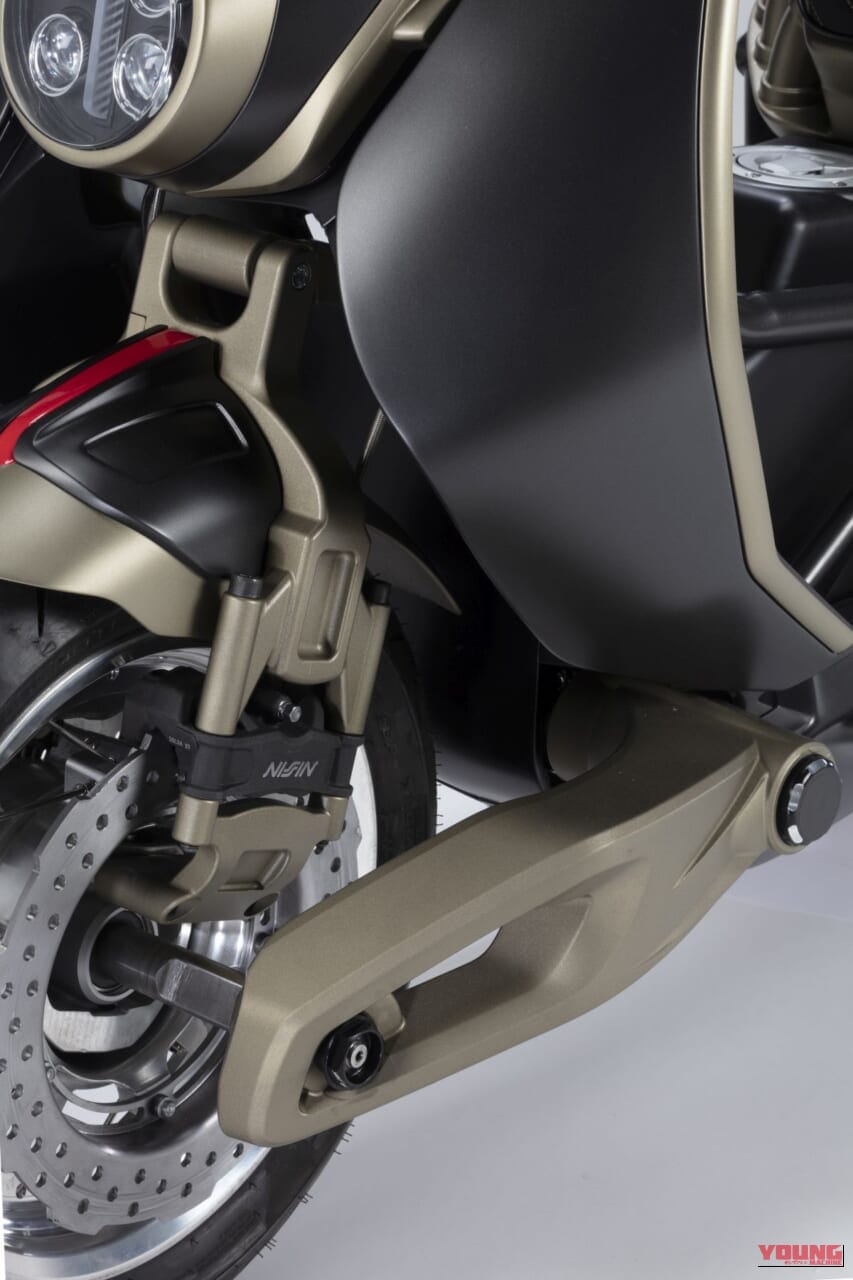 ITALJET Roadster 400 Founders Edition|「美しすぎる…」わずか46分で完売。日本からも注文が殺到した、通勤の憂鬱を吹き飛ばす一生モノ・イタリアンスクーターの圧倒的存在感【Roadster 400Founders Edition】