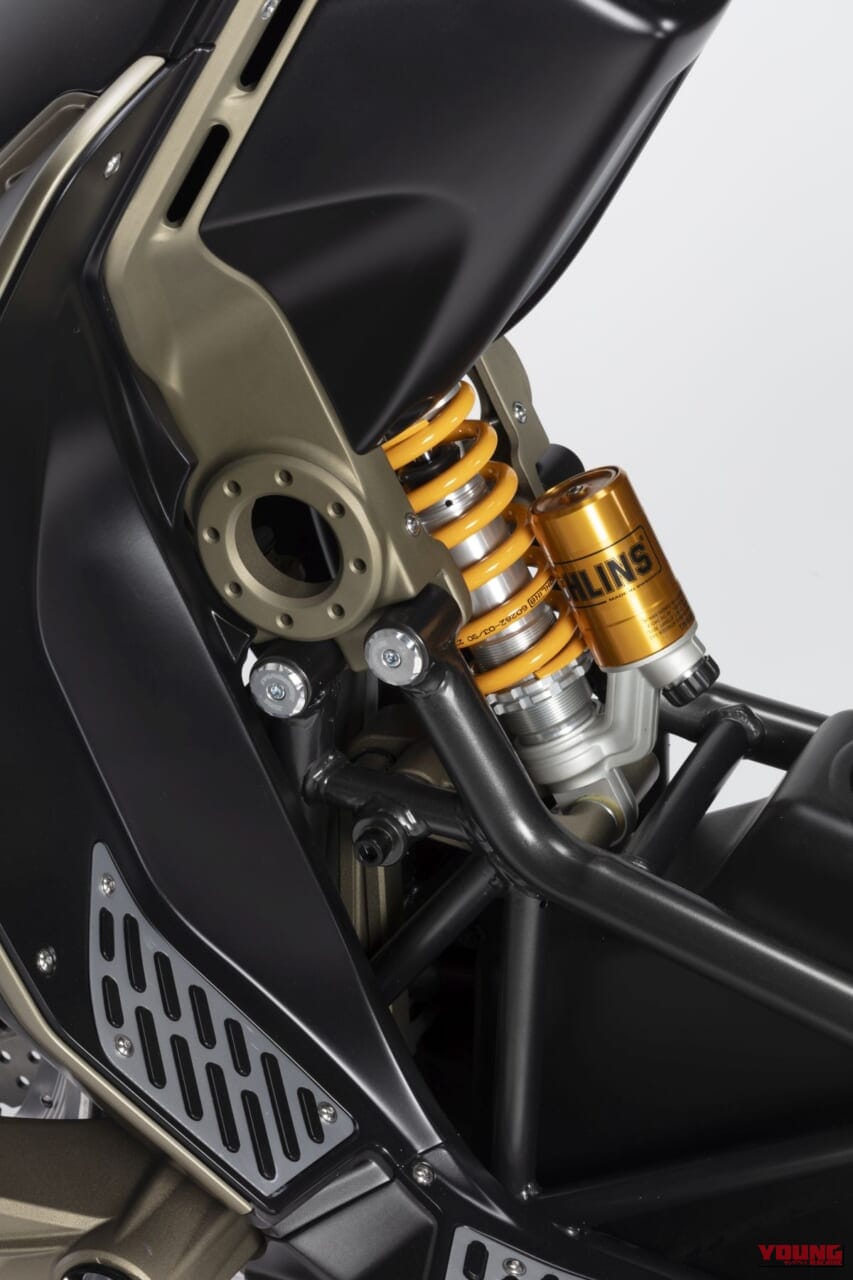 ITALJET Roadster 400 Founders Edition｜「美しすぎる…」わずか46分で完売。日本からも注文が殺到した、通勤の憂鬱を吹き飛ばす一生モノ・イタリアンスクーターの圧倒的存在感【Roadster 400Founders Edition】