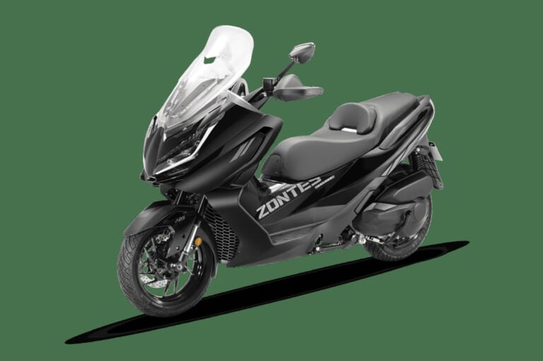 ZONTES 368E｜ドラレコもヒーターも全部入り! 400ccクラスの余裕とクルコンで旅の疲労が激減する高コスパスクーターが中国から上陸【ZONTES 368E】
