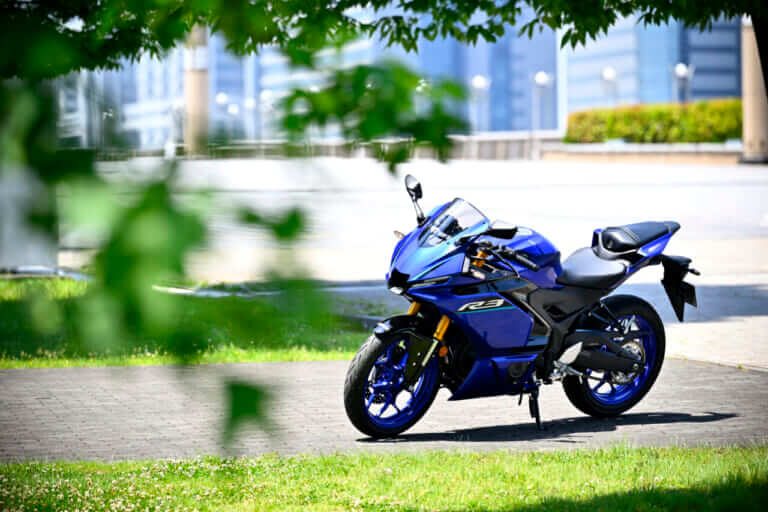 YZF-R3|【排気量320ccのR3はやっぱりトルクに余裕アリ!】ヤマハYZF-R3 2026モデル試乗レポート