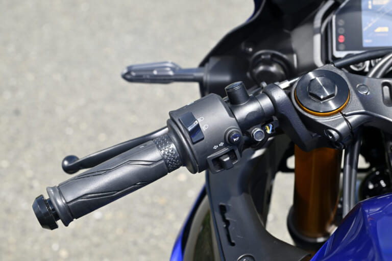 YZF-R3|【排気量320ccのR3はやっぱりトルクに余裕アリ!】ヤマハYZF-R3 2026モデル試乗レポート