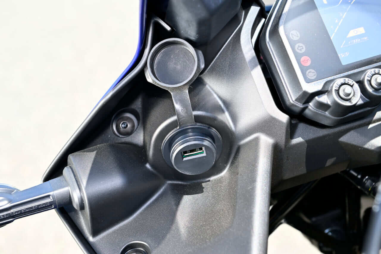 YZF-R3|【排気量320ccのR3はやっぱりトルクに余裕アリ!】ヤマハYZF-R3 2026モデル試乗レポート