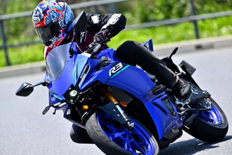 谷田貝 洋暁|【排気量320ccのR3はやっぱりトルクに余裕アリ!】ヤマハYZF-R3 2026モデル試乗レポート