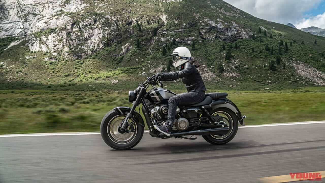 |「これ、本当に250cc…?」かつての国産ニーハンの“狂気”を思い起こさせる2台の黒船【ガレージで酒が呑める75万円のVツイン】