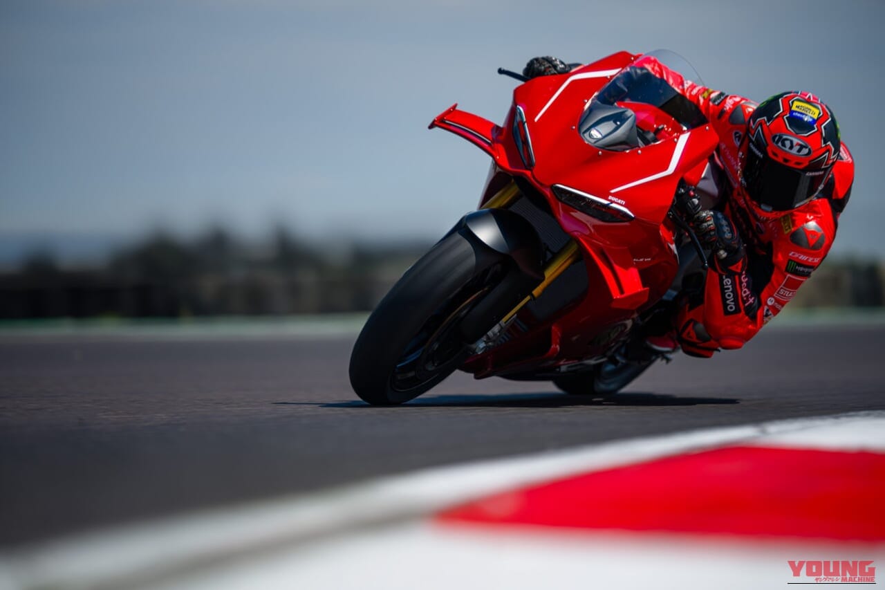 Panigale V4 R|パワーウェイトレシオは0.794kg/PS!まさに公道を走るMotoGPマシン! 驚異の235馬力&16,500rpm、新型「パニガーレV4 R」が国内上陸!!
