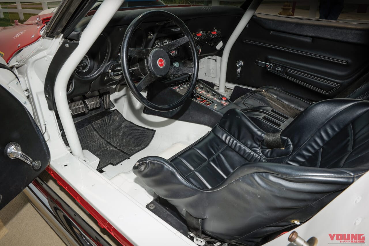 1968年製 REDコルベット NARTカラー 車内 運転席｜国立博物館収蔵の車両がオークションに出品。とんでもない値がついた…！ しかしこれほどの物語のあるクルマが一体ナゼ…「腑に落ちない」