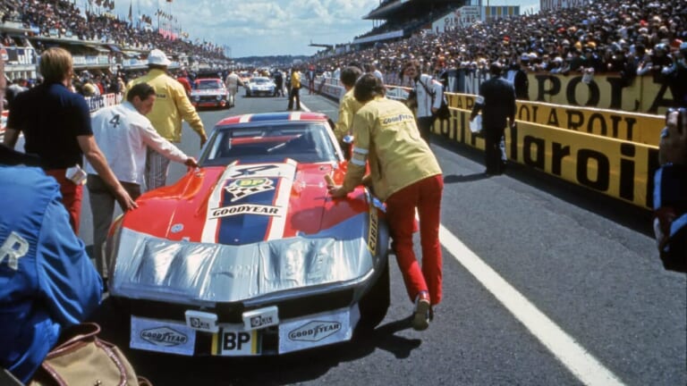 1968年製 REDコルベット NARTカラー｜国立博物館収蔵の車両がオークションに出品。とんでもない値がついた…！ しかしこれほどの物語のあるクルマが一体ナゼ…「腑に落ちない」