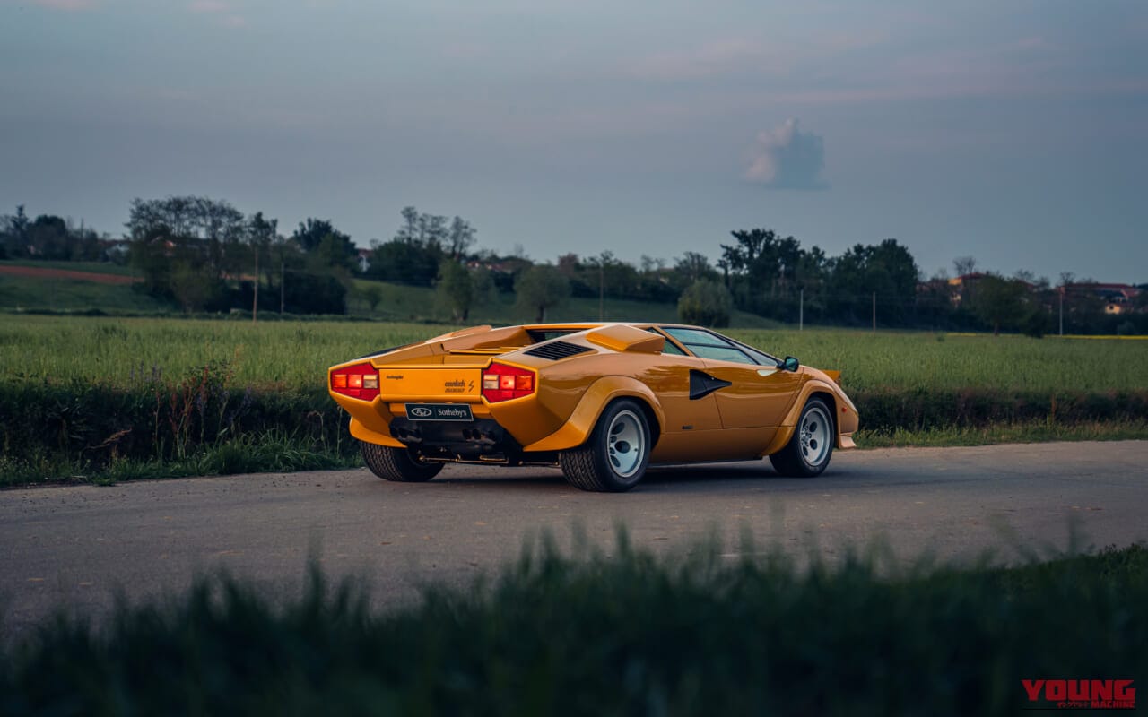 ランボルギーニ カウンタック LP500S オロ・サハラ 砂漠の黄金|「原理主義者は嫌うスタイルだが…」スーパーカーの原点とも言えるモデルは、今見ても美しい…! 生産台数わずか321台の幻の名車を紹介
