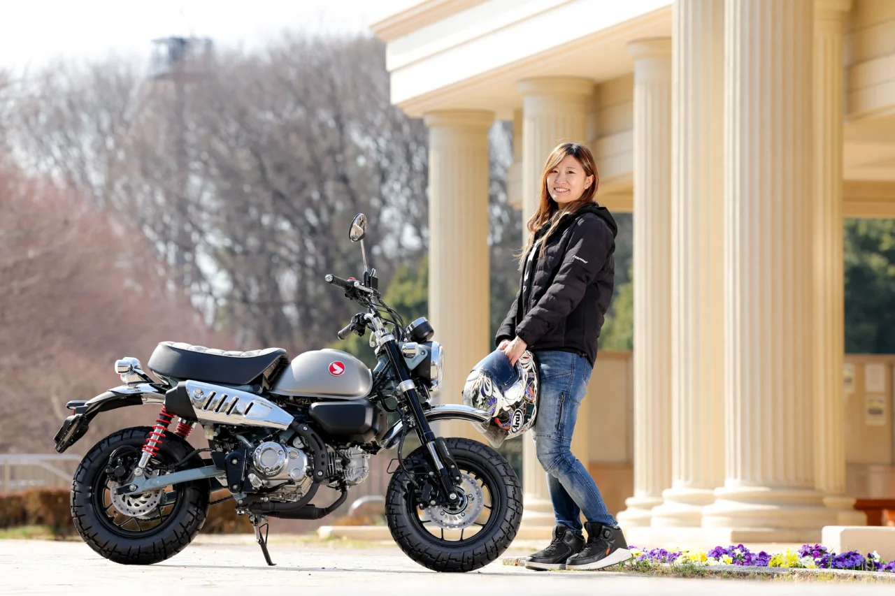 HONDA MONKEY125｜初心者や女性にMonkey125がおすすめな理由：レーシングライダー岡崎静夏の「片道1時間ツーリング」体験記