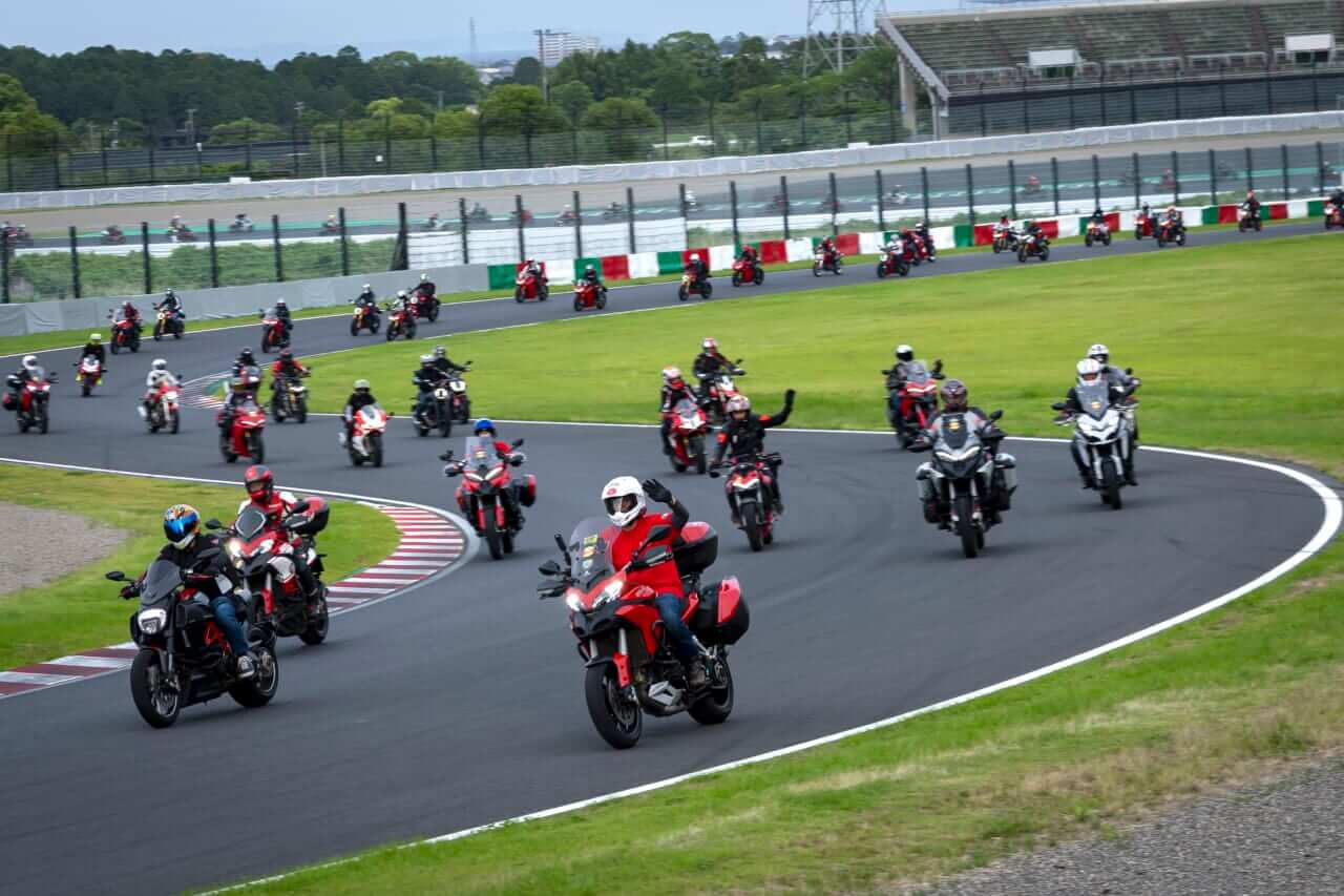 DUCATI DAY 2026|【DUCATI DAY 2026 レポート】祝!100周年〜鈴鹿サーキットをドゥカティで覆いつくせ!
