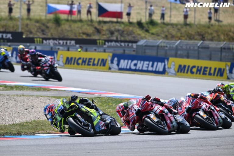 【MotoGPチェコGPハイライト】マルケスも恐れる才能。「小椋とは戦いたくない」と言わしめた小椋藍が歴史を塗り替えた!｜【MotoGPチェコGPハイライト】マルケスも恐れる才能。「小椋とは戦いたくない」と言わしめた小椋藍が歴史を塗り替えた!