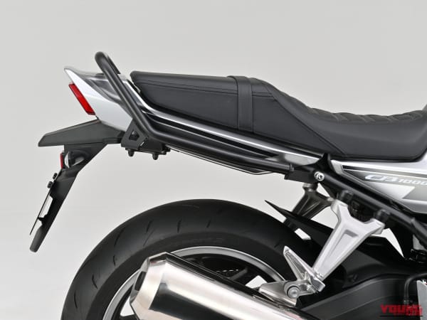 HONDA CB1000F｜車庫入れの苦労を軽減し、タンデムの安心感を高める22.2mm径スチール製CB1000F専用グラブバーがデイトナから発売