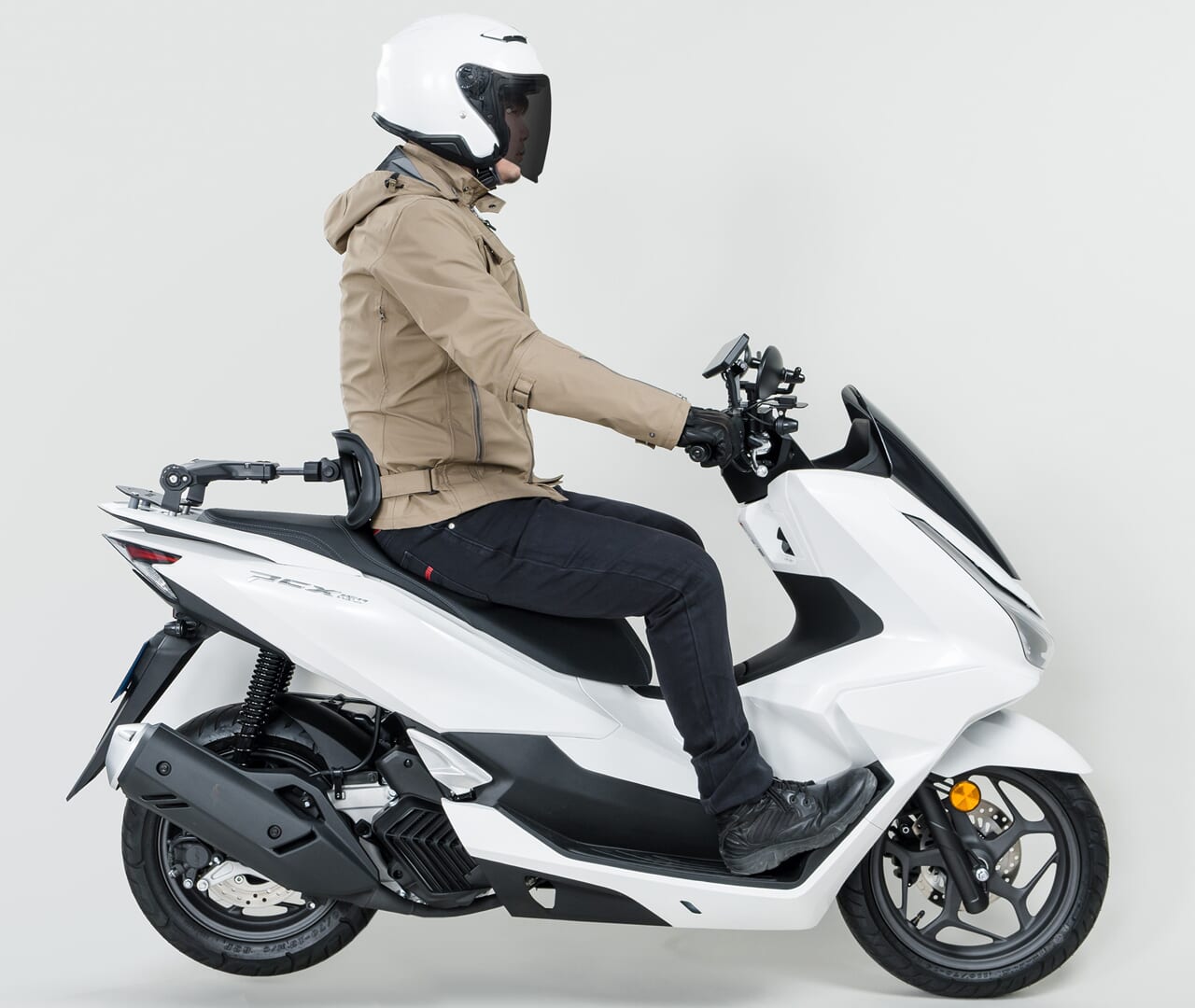 RAKUDAバックレスト｜【新商品】ポジション自由自在！可変可能な楽ちんバックレスト『RAKUDAバックレスト』がタナックスから登場！【TANAX】