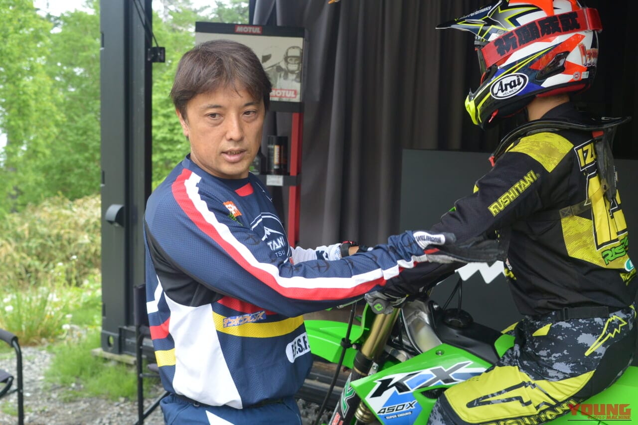 ｜【なぜ舗装路のベテランが泥でコケる？】元全日本ライダーに習ったら、バイクの「正しい操り方」が目からウロコだった