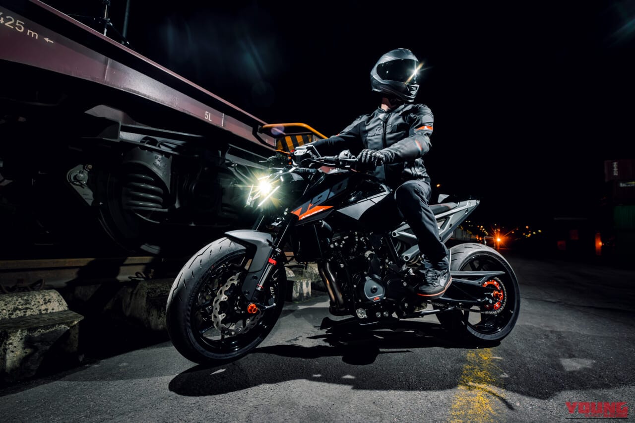 KTM 790 DUKE｜激変したブレーキ・足回りと従来モデルから2kg減の軽量化！ KTM新型「790 DUKE」2027年モデルが魅せる正当進化