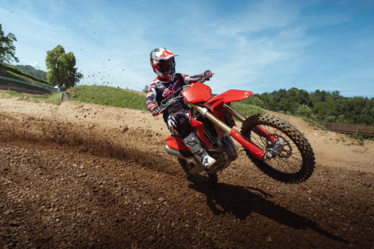 Ducati Desmo250 MX|レブリミット1万5000回転の咆哮! ドゥカティが放つ103kgの軽量ウェポン。ガチ・モトクロッサー「Desmo250 MX」が登場