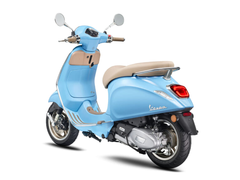 排気量アップで走りも燃費も進化! 伝統のスタイルに180ccの余裕を持つベスパ新型「プリマベーラ＆スプリント」が登場【高速走行可能】｜排気量アップで走りも燃費も進化! 伝統のスタイルに180ccの余裕を持つベスパ新型「プリマベーラ＆スプリント」が登場【高速走行可能】