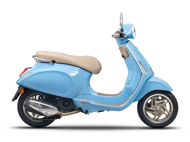 Vespa Primavera S｜排気量アップで走りも燃費も進化! 伝統のスタイルに180ccの余裕を持つベスパ新型「プリマベーラ＆スプリント」が登場【高速走行可能】