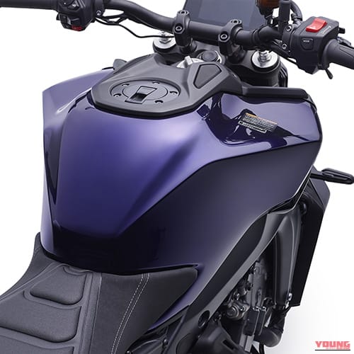 YAMAHA MT-09|【数量限定】見る角度で表情を変える特殊塗装、鏡面のような輝きで魅了する。ヤマハMT-09を幻想的な色合いに染めるVio-Mirage外装セットが登場