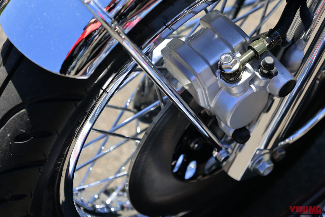 ｜「製作費230万オーバー!?」人と並ぶと脳がバグる、124ccで再現した『CB750Four』の驚くべき完成度