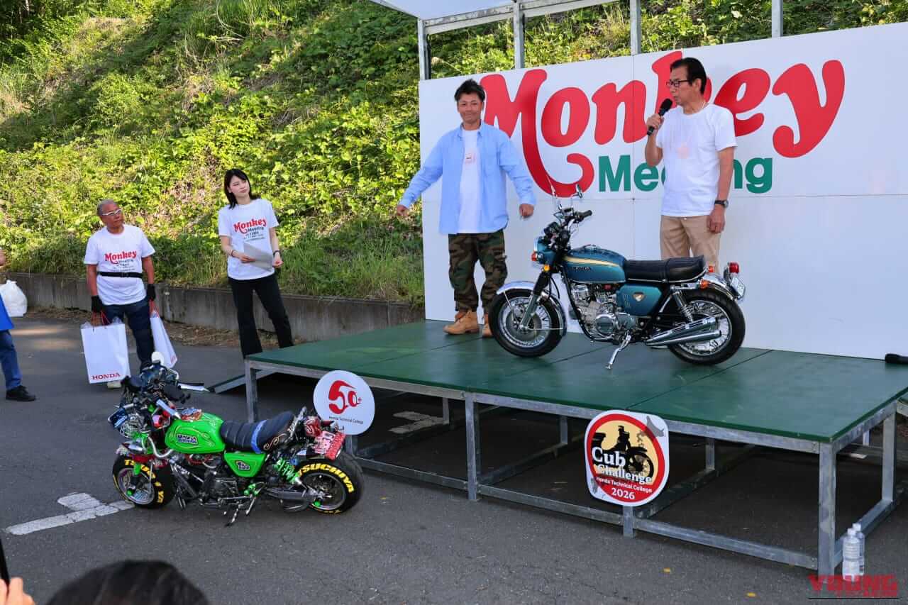 ｜「製作費230万オーバー!?」人と並ぶと脳がバグる、124ccで再現した『CB750Four』の驚くべき完成度