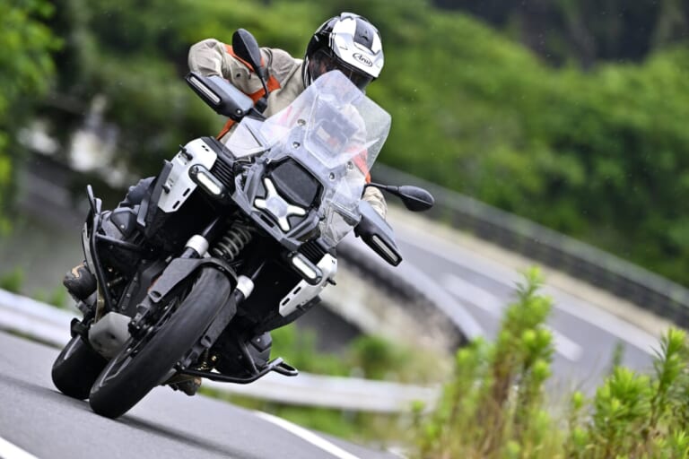 BMW R1300 GS Adventure Touring ASA|【オートマ仕様のASA&レーダー装備がロングツーリングの概念を一変させる!】BMW R1300 GS Adventure Touring ASA試乗レポート
