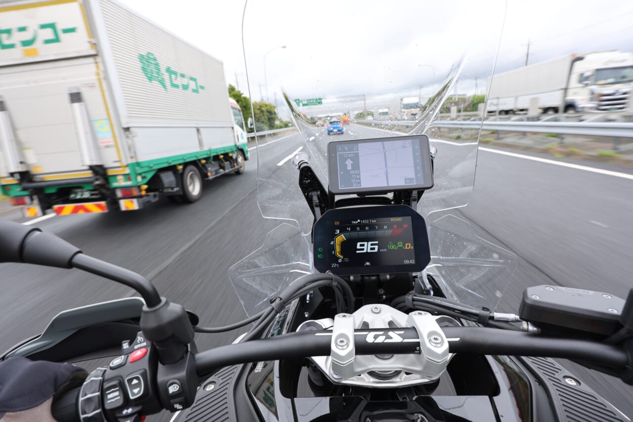BMW R1300 GS Adventure Touring ASA|【オートマ仕様のASA&レーダー装備がロングツーリングの概念を一変させる!】BMW R1300 GS Adventure Touring ASA試乗レポート