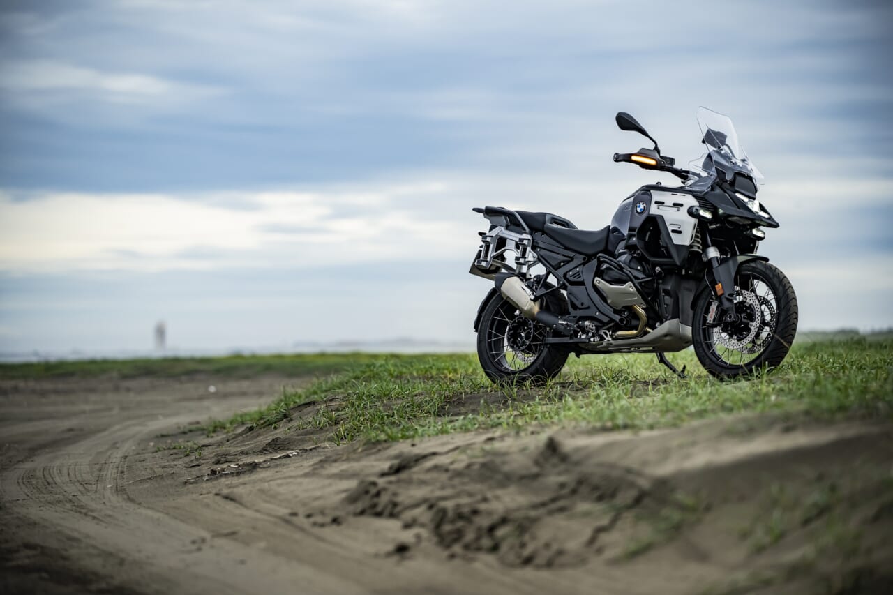 BMW R1300 GS Adventure Touring ASA|【オートマ仕様のASA&レーダー装備がロングツーリングの概念を一変させる!】BMW R1300 GS Adventure Touring ASA試乗レポート