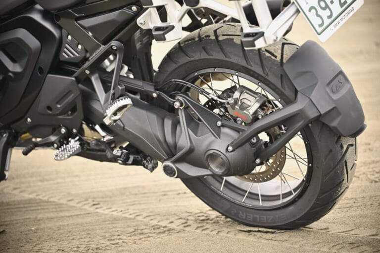BMW R1300 GS Adventure Touring ASA|【オートマ仕様のASA&レーダー装備がロングツーリングの概念を一変させる!】BMW R1300 GS Adventure Touring ASA試乗レポート