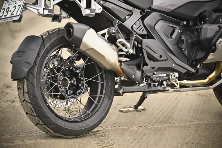 BMW R1300 GS Adventure Touring ASA|【オートマ仕様のASA&レーダー装備がロングツーリングの概念を一変させる!】BMW R1300 GS Adventure Touring ASA試乗レポート